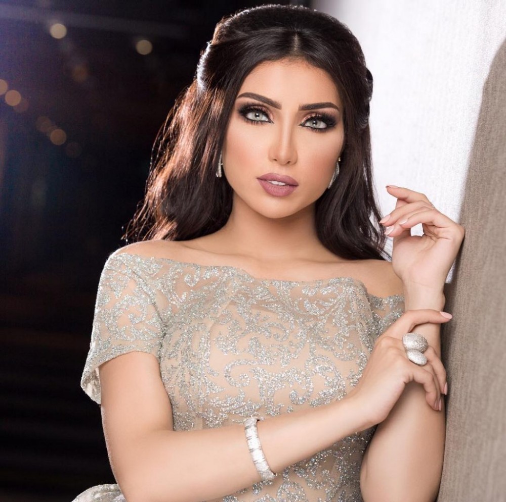 صور عاريات