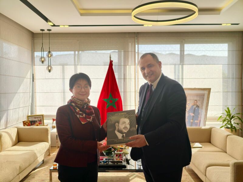 لتوسيع آفاق التعاون..مباحثات تجمع رياض مزّور والسفيرة الصينية بالرباط