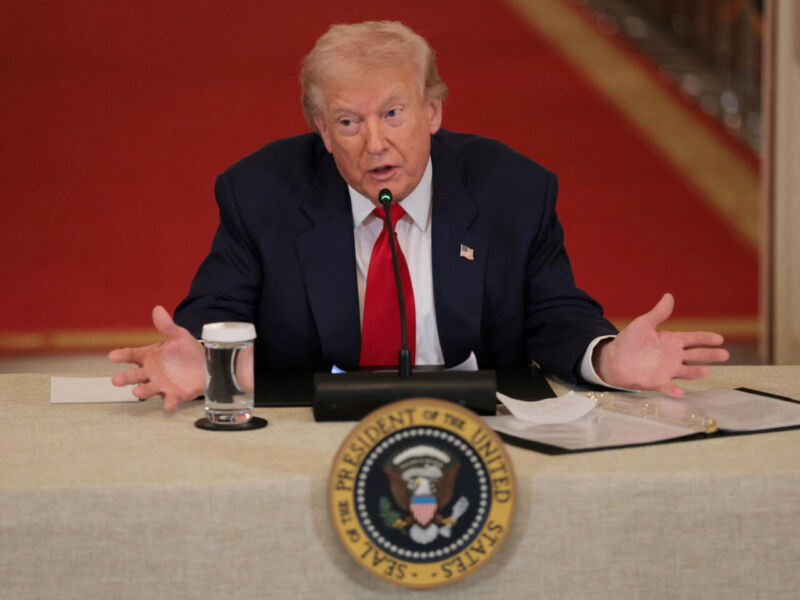 الحرب في الشرق الأوسط.. إيران ستتعرض لـ”ضربات قاسية” (ترامب)