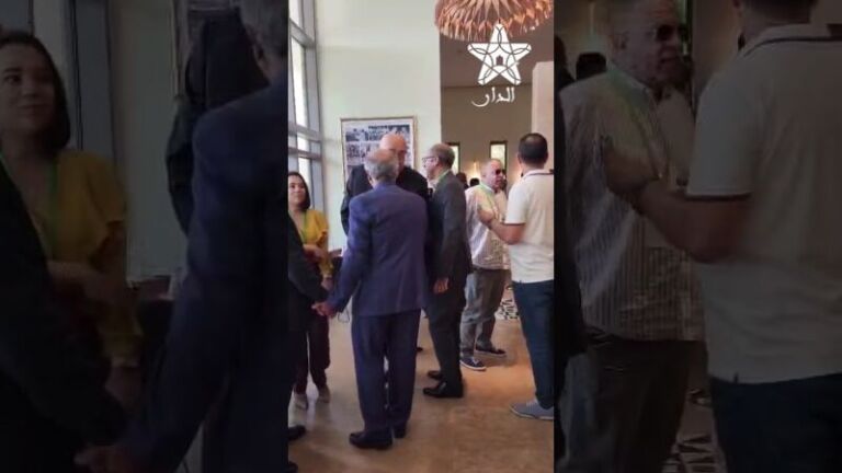 فوزي لقجع يصل لتراس الجمع العام للجامعة الملكية المغربية لكرة القدم