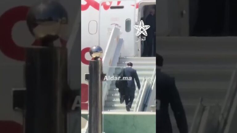 حكيمي دياز مزراوي يستقلون طائرة المنتخب المغربي نحو أمريكا