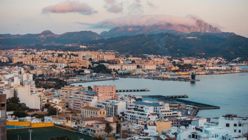 الكاتب والمؤرخ الأمريكي مايكل روبين يكتب: على المغرب أن يطلق «مسيرة خضراء» جديدة نحو سبتة ومليلية
