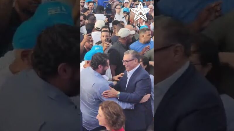 استقبال حاشد لعزيز اخنوش في تطوان .. عناق وترحاب برئيس الحكومة